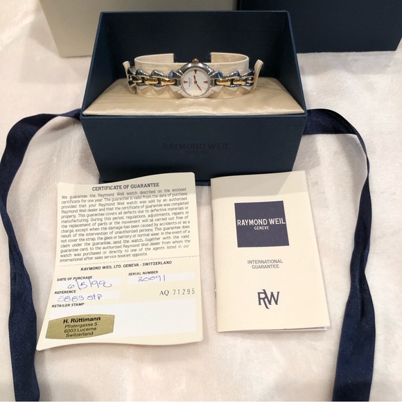 Raymond Weil Geneva Gold and Silver Tone Quartz Bracelet Watch, working - Picture 9 of 10